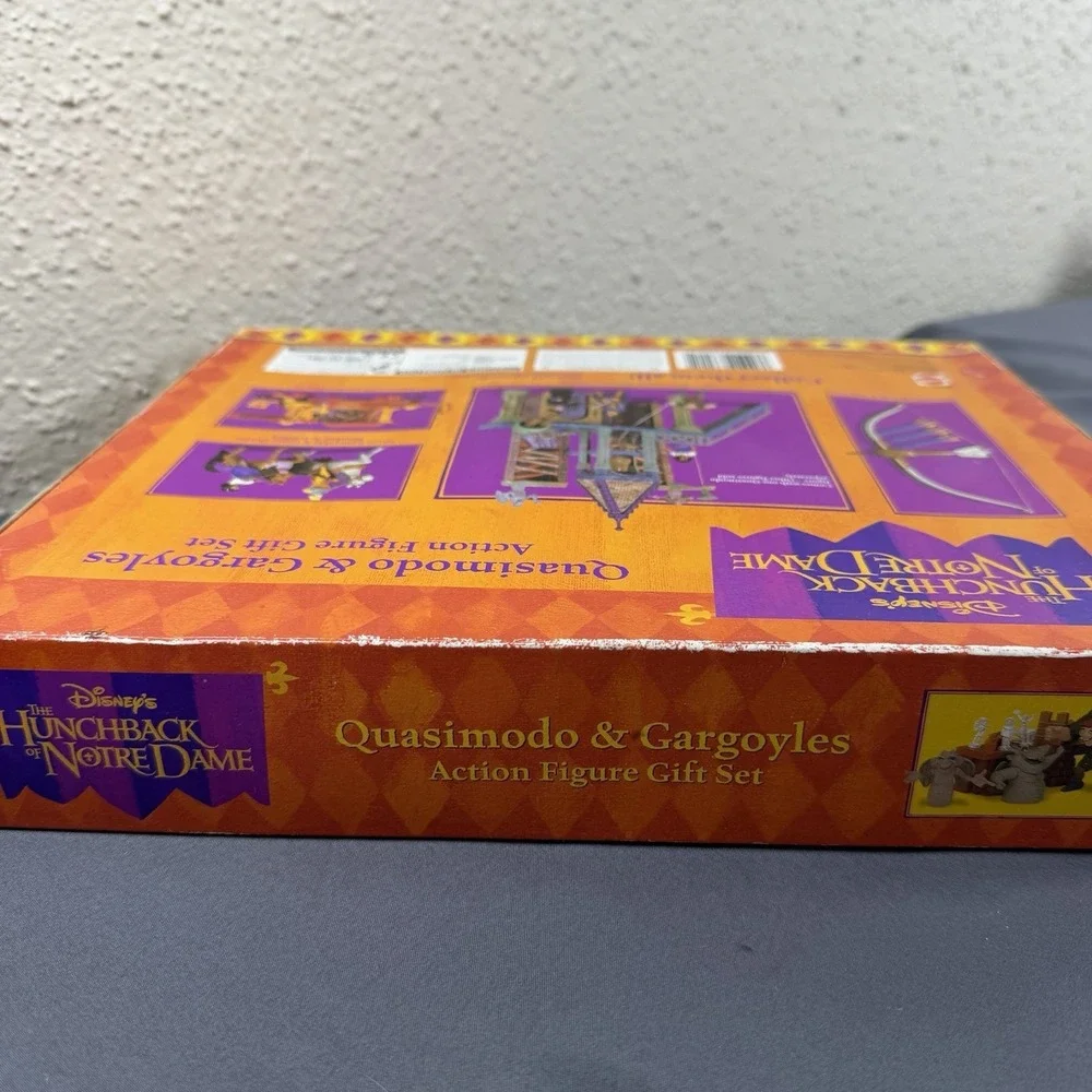 NEW! Disney's HUNCHBACK of NOTRE DAME‎ Figure Set #66221 ~ QUASIMODO & GARGOYLES